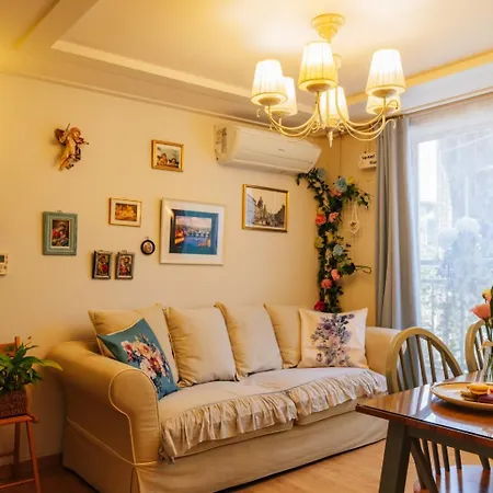 Renee Cozy House Villa